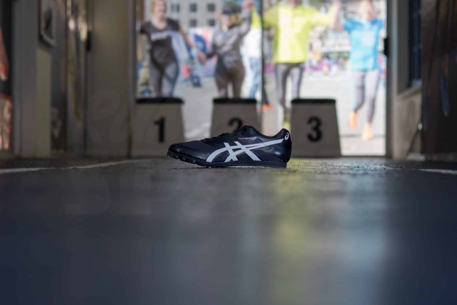 Asics Hyper LD 6 BLACK/WHITE