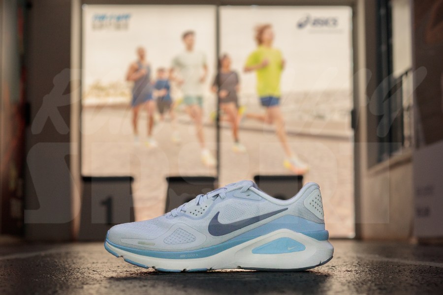 Nike Air Zoom Structure 26 Womens