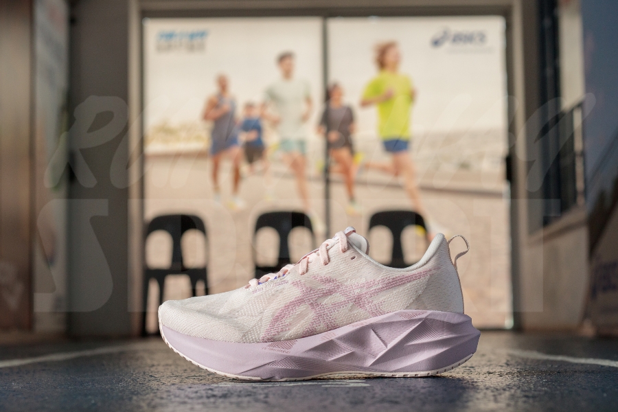 Asics Novablast 5 Womens (Pink/Morganite)