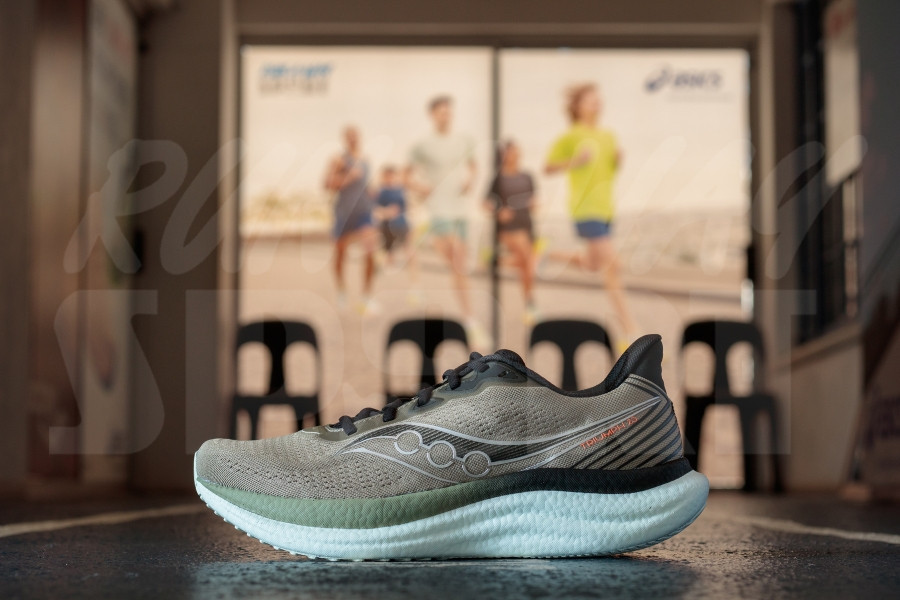 Saucony Triumph 23 Men (Laurel/Black)