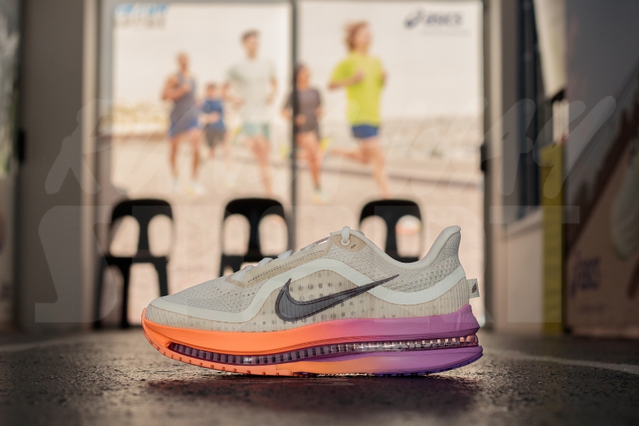 Nike Pegasus Premium Women (Chalk/Orange)