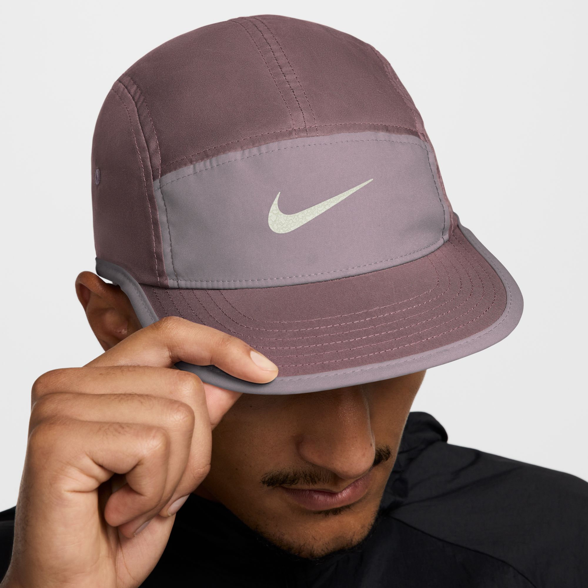 Nike Fly Dri-FIT Unstructured Swoosh Cap (502)