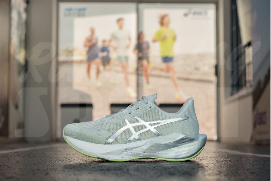 Asics Novablast 6 Womens PLATINUM