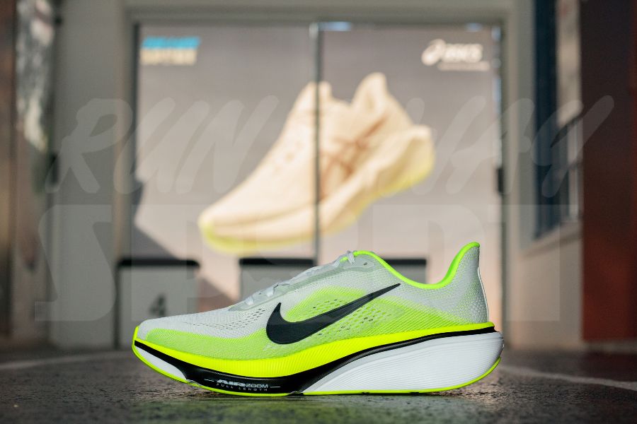Nike Air Zoom Pegasus 42 Men (Dust/Volt)