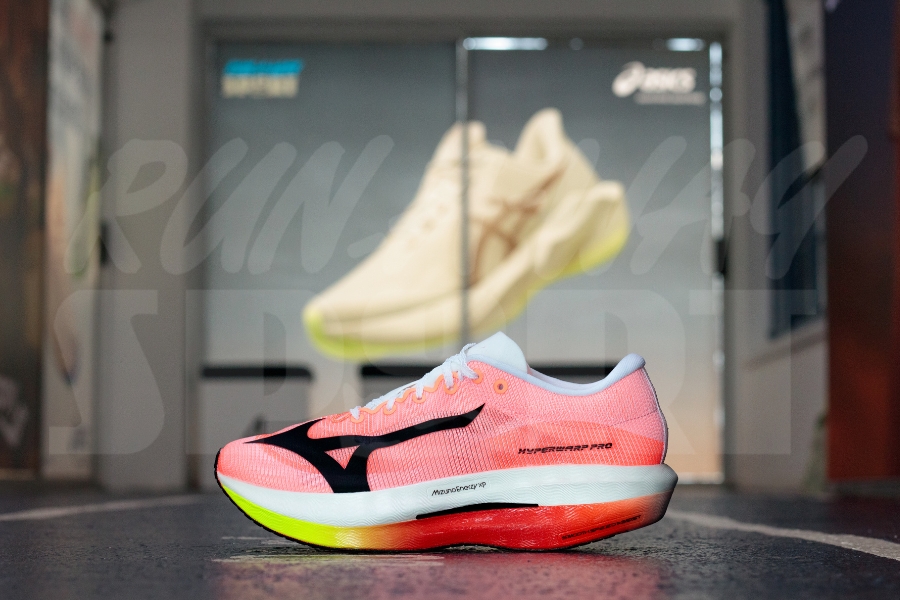 Mizuno Hyperwarp Pro