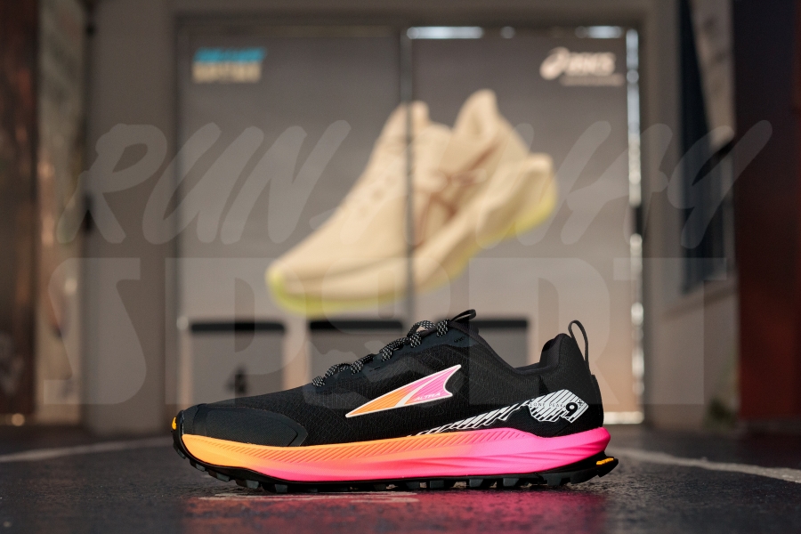 Altra Lone Peak 9+ Womens  Black/Pink