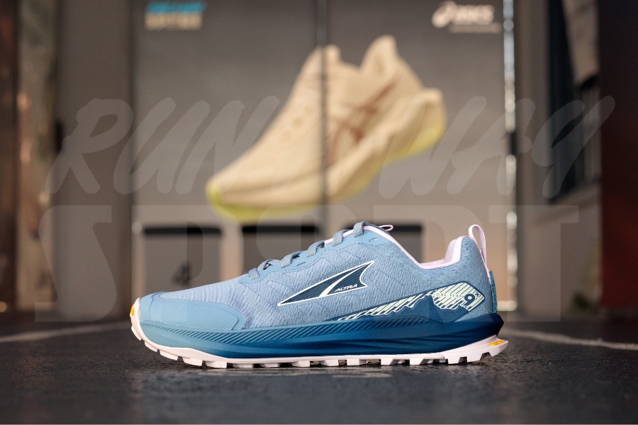 Altra Lone Peak 9+ Womens Rain Washed